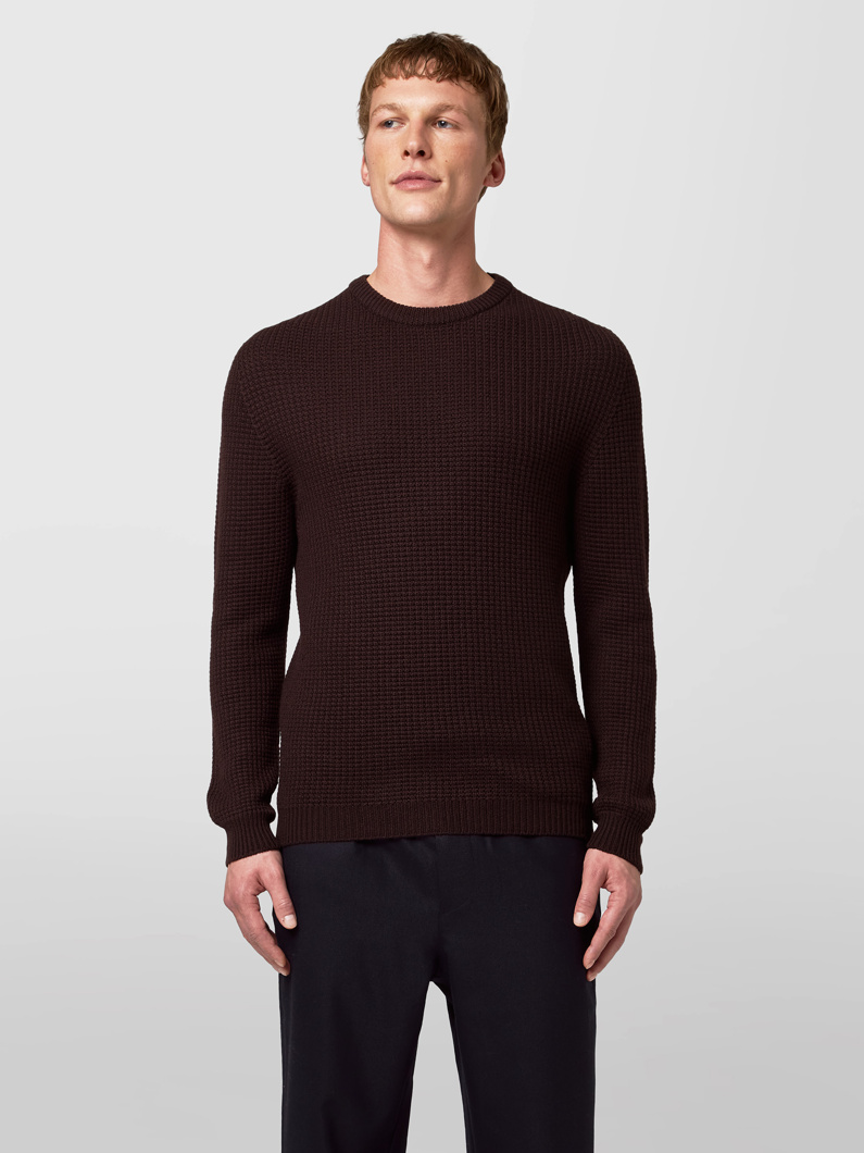 CREW NECK - DARK BROWN