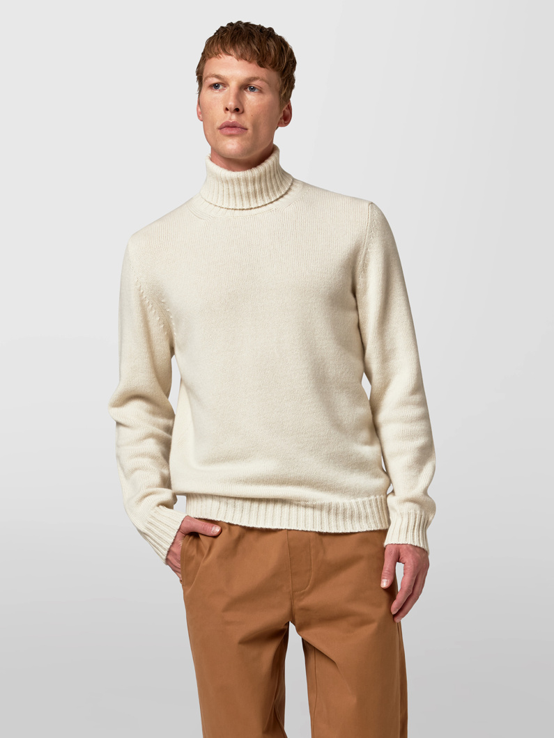 TURTLENECK - LATTE