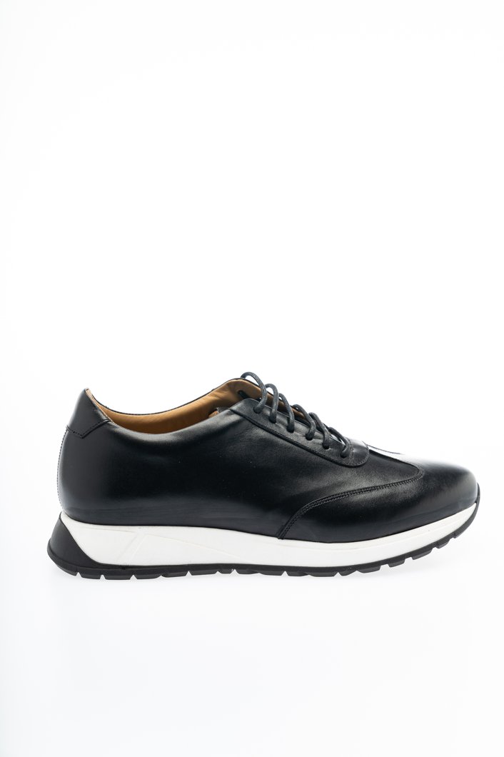SNEAKERS - BLACK