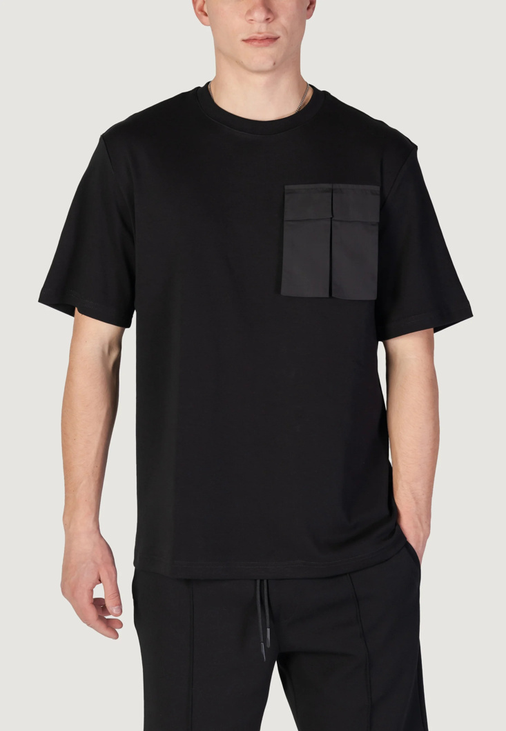 T-SHIRT - BLACK