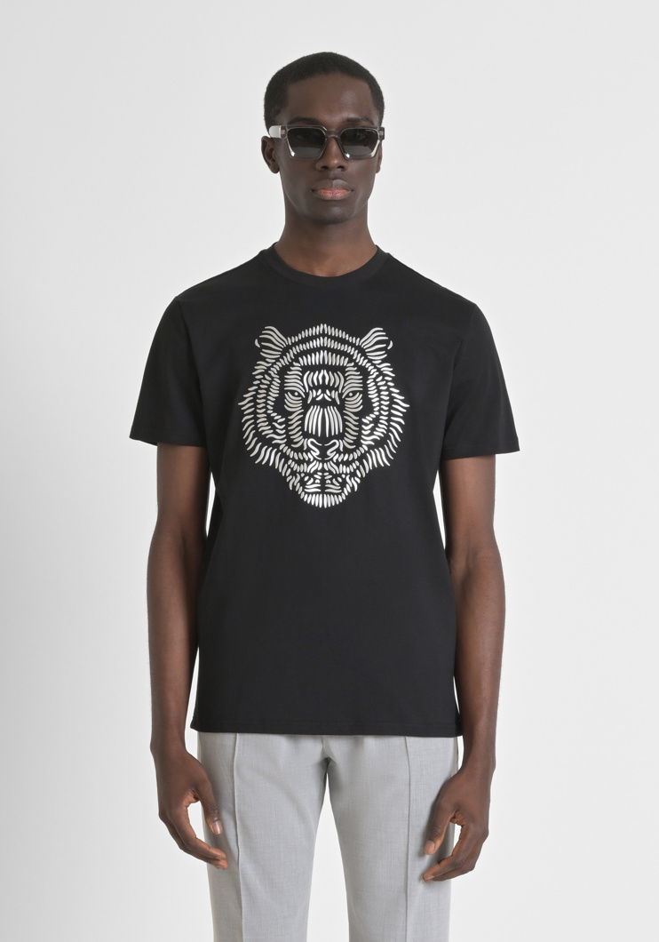 T-SHIRT - BLACK