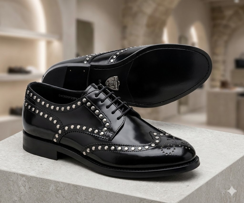 LACE-UPS - BLACK