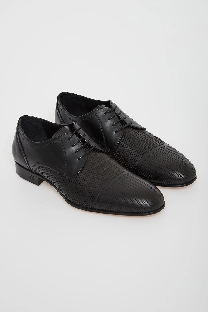 LACE-UPS - BLACK