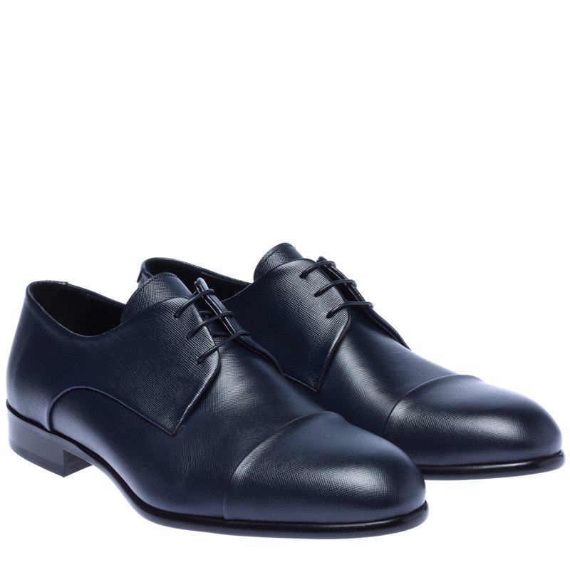 LACE-UPS - BLACK