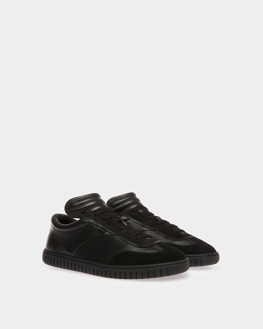 SNEAKERS - BLACK