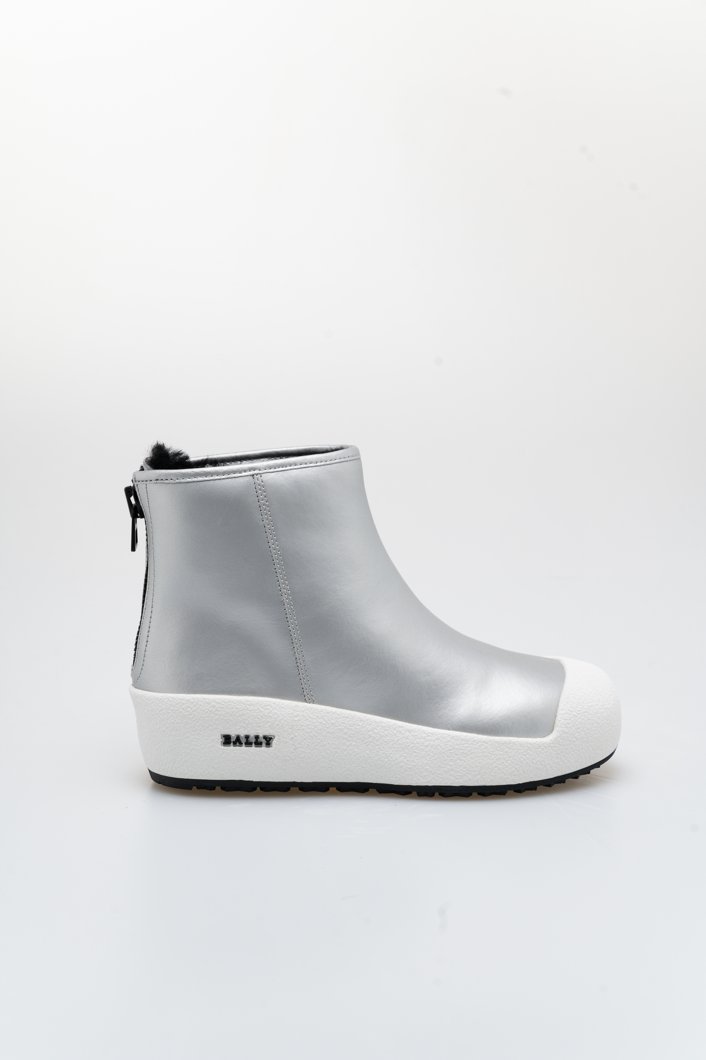 ANKLE BOOTS - SILVER/WHITE