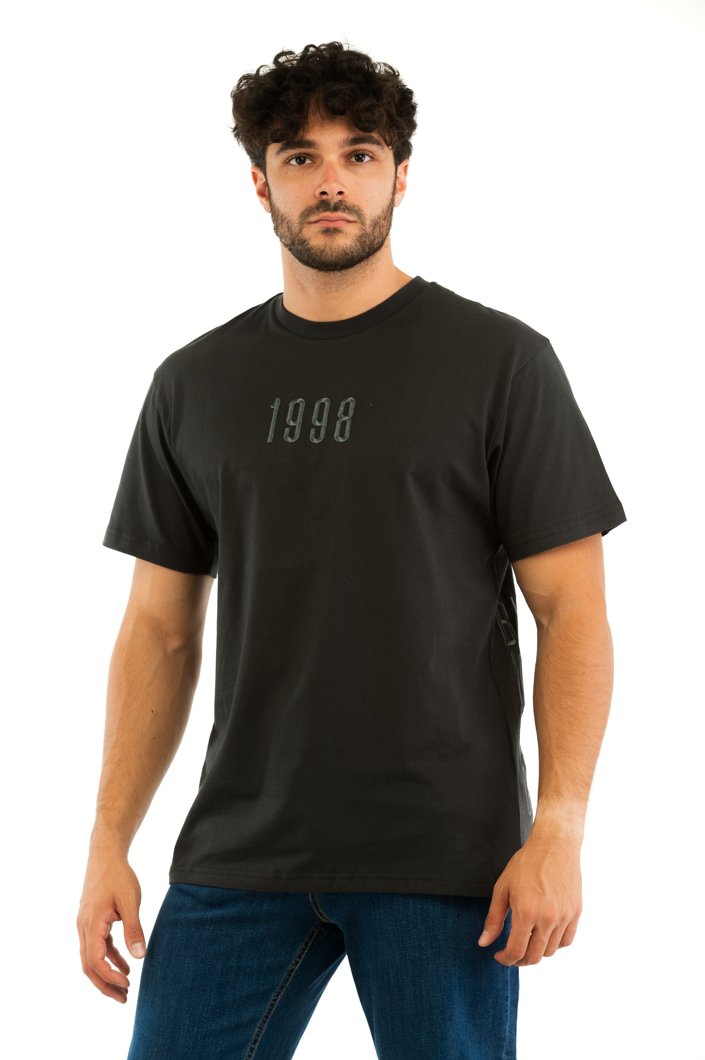 T-SHIRT - PIRATE BLACK
