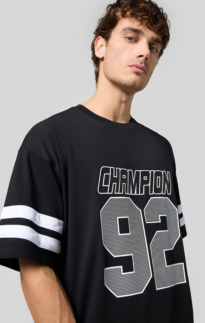 T-SHIRT - BLACK