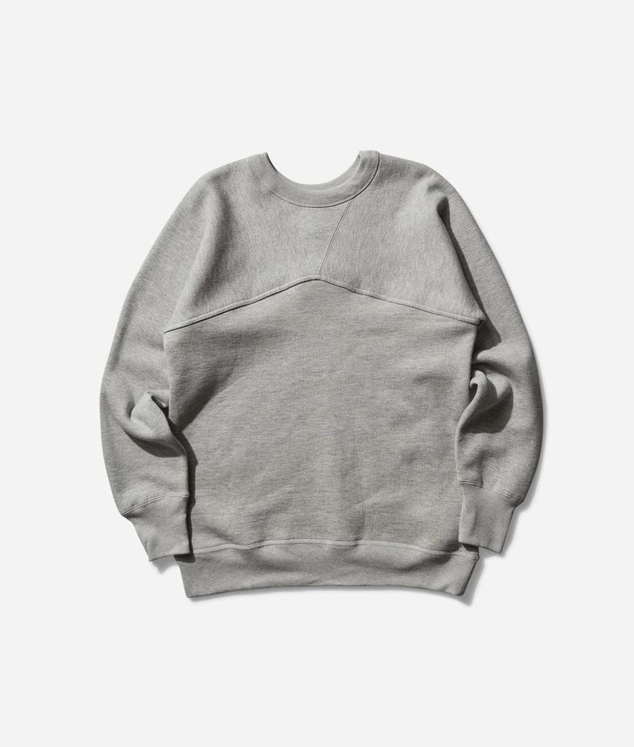 CREWNECK - SILVER GRAY
