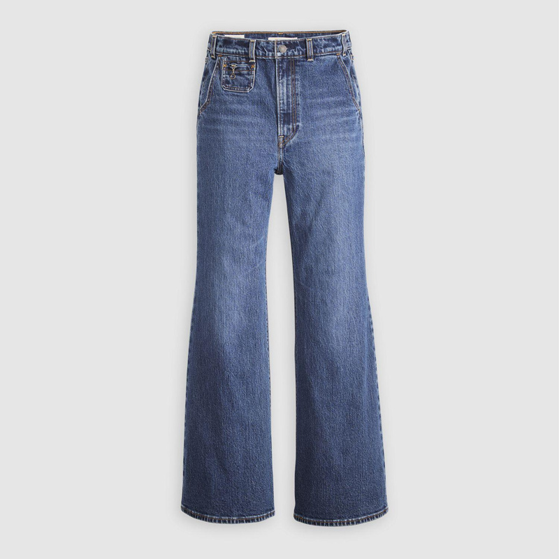 JEANS - MOMENT OF THE MONTH