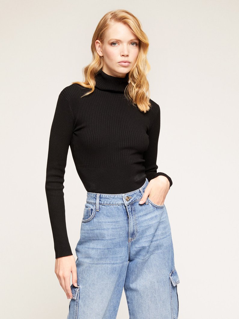 JUMPER - BLACK