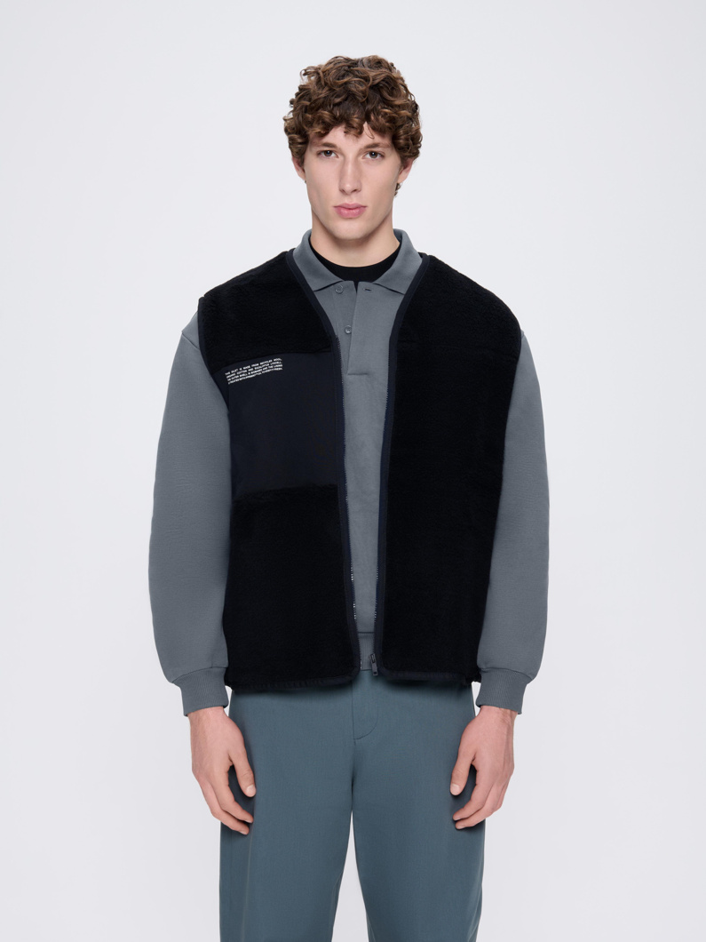 DOWN VEST - BLACK