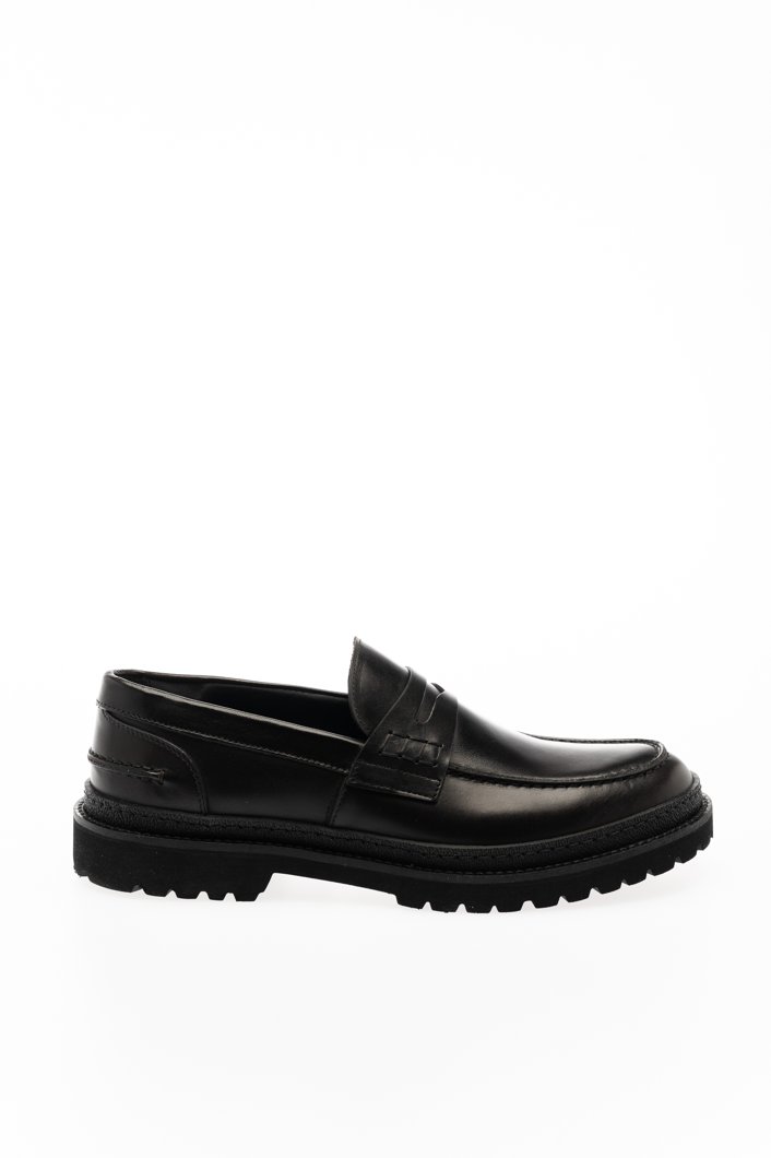 LACE-UPS - BLACK