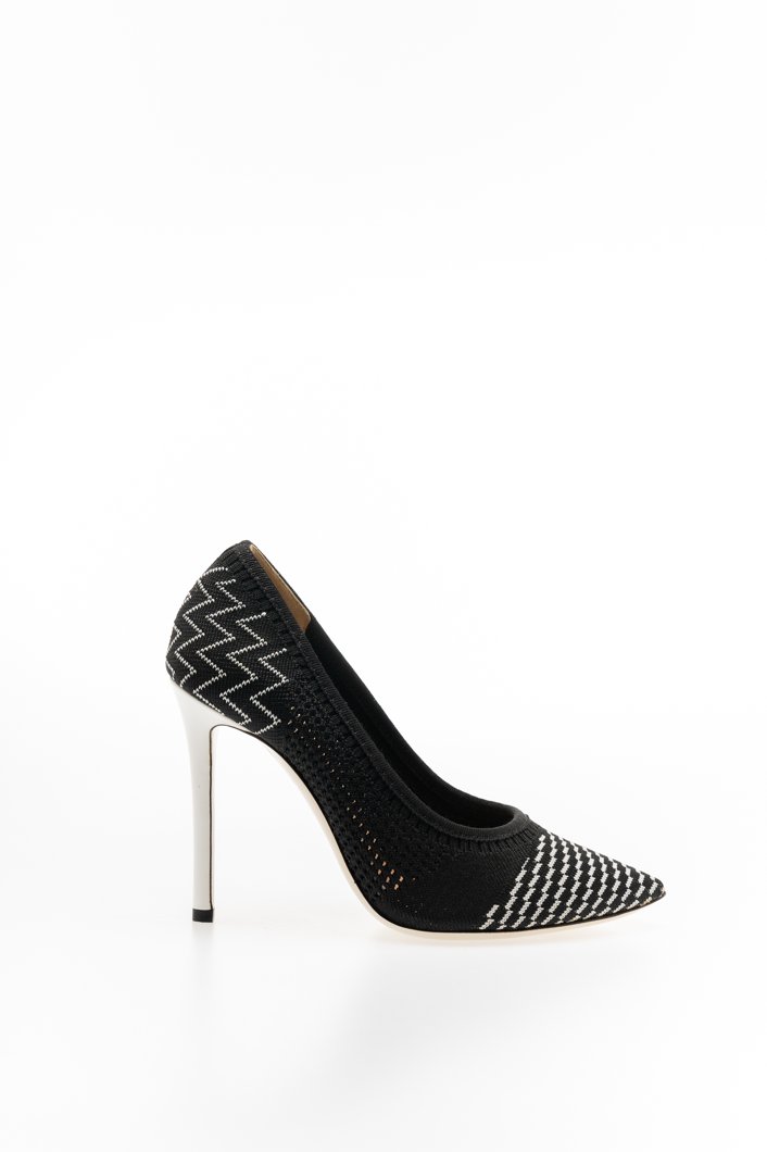 HIGH HEELS - BLACK
