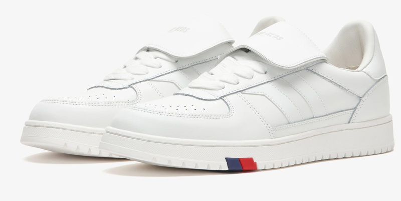 SNEAKERS - WHITE