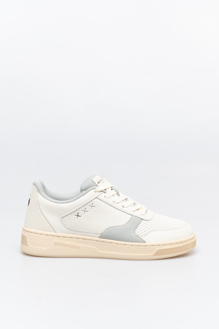 SNEAKERS - WHITE