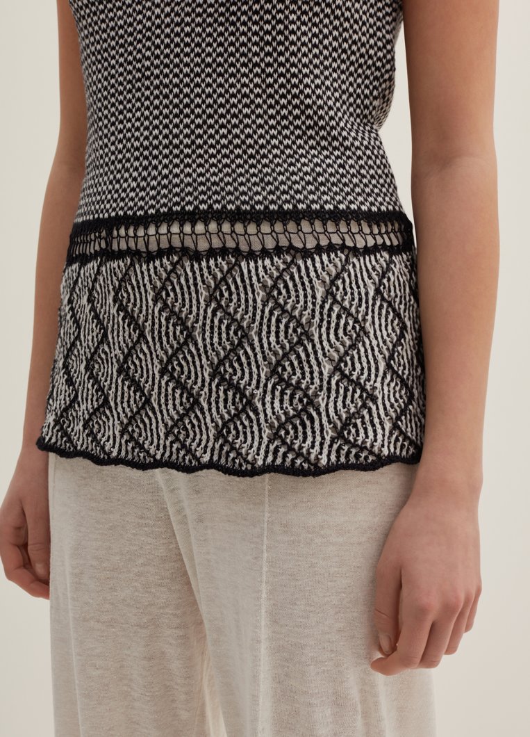 VEST - WHITE/BLACK