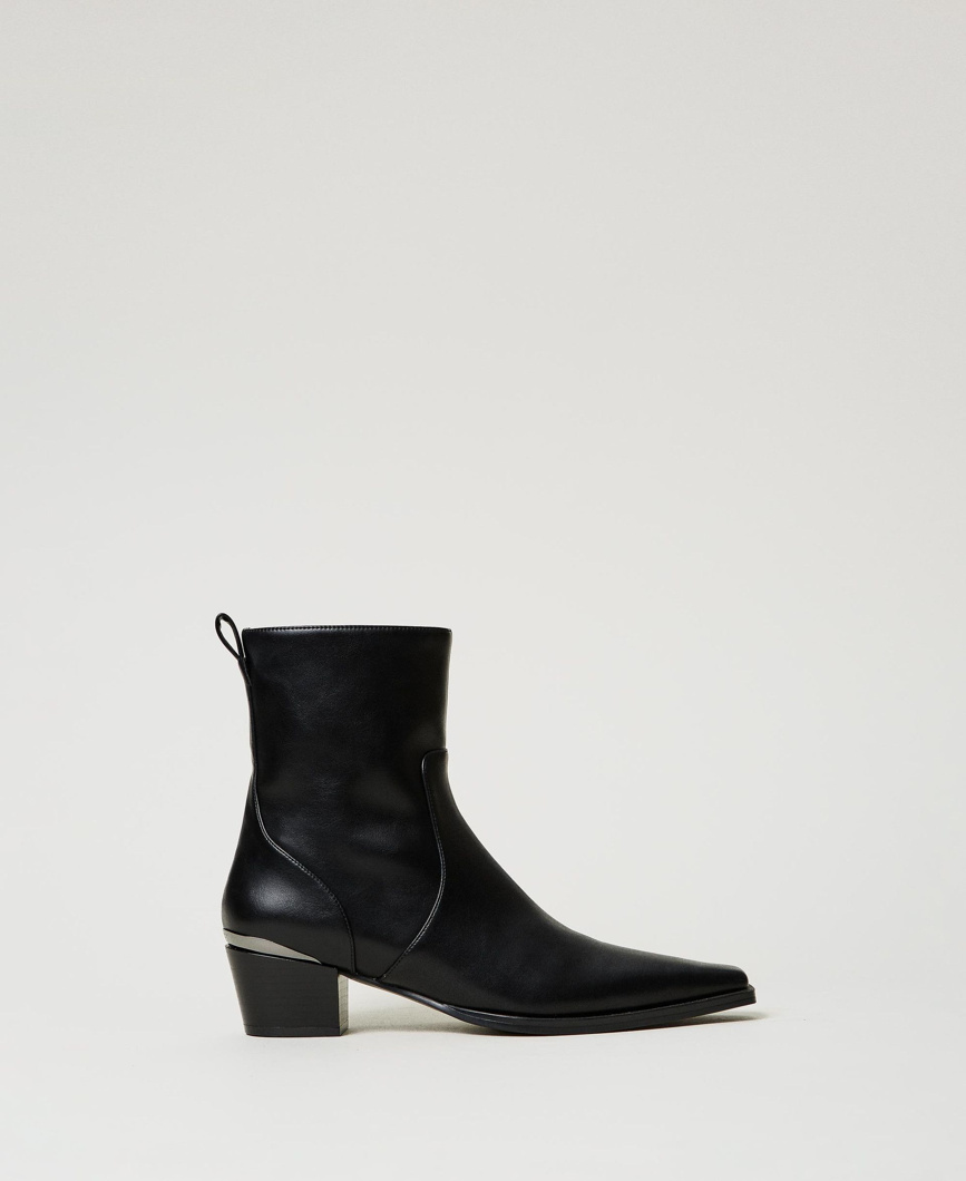 ANKLE BOOTS - NERO