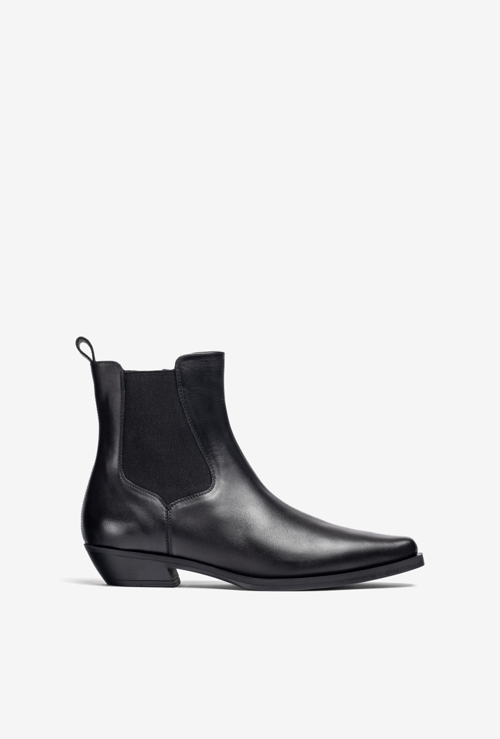 ANKLE BOOTS - BLACK