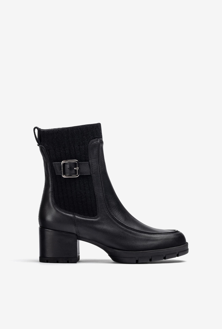 ANKLE BOOTS - BLACK