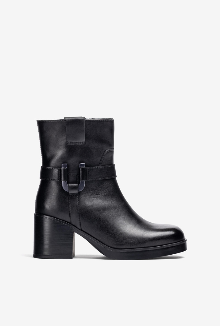 ANKLE BOOTS - BLACK