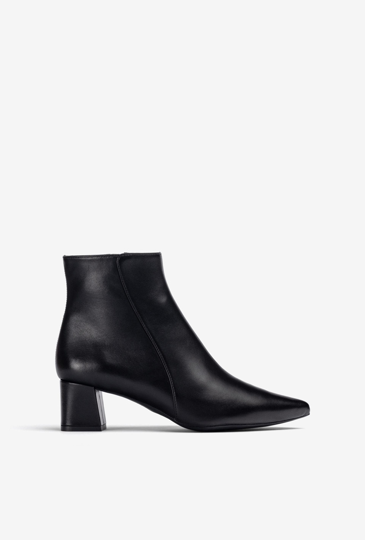 ANKLE BOOTS - BLACK