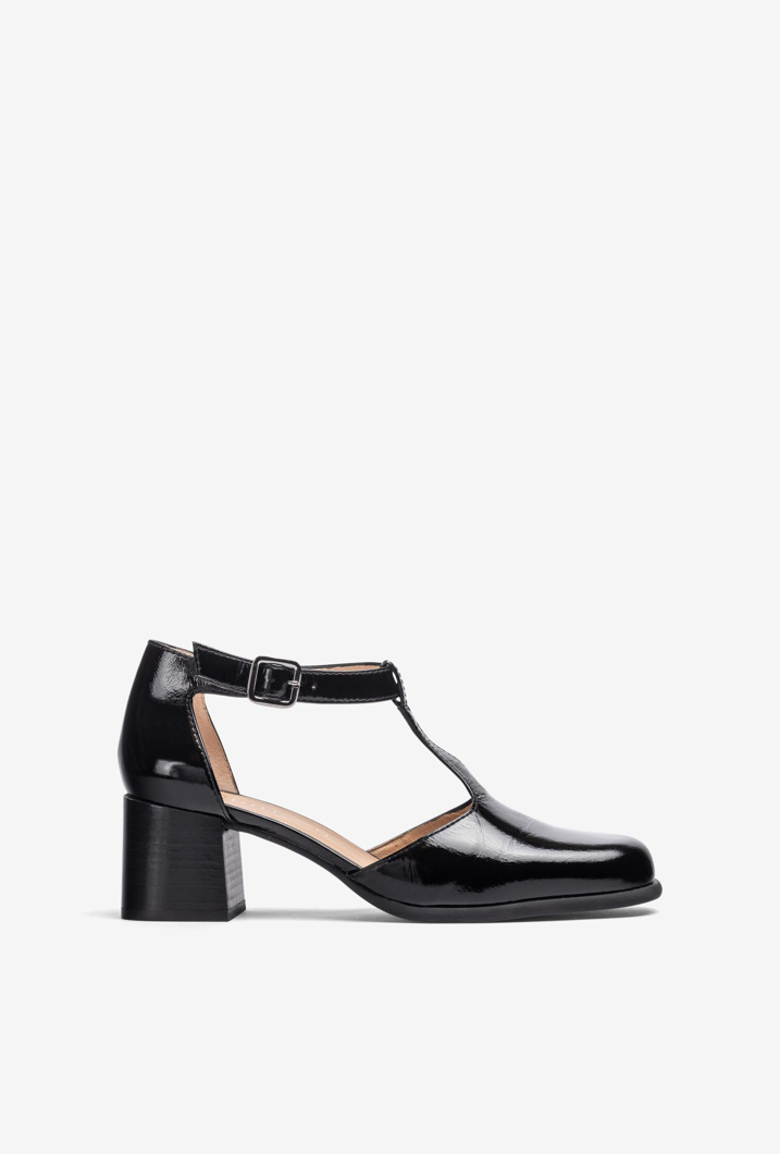 HIGH HEELS - BLACK