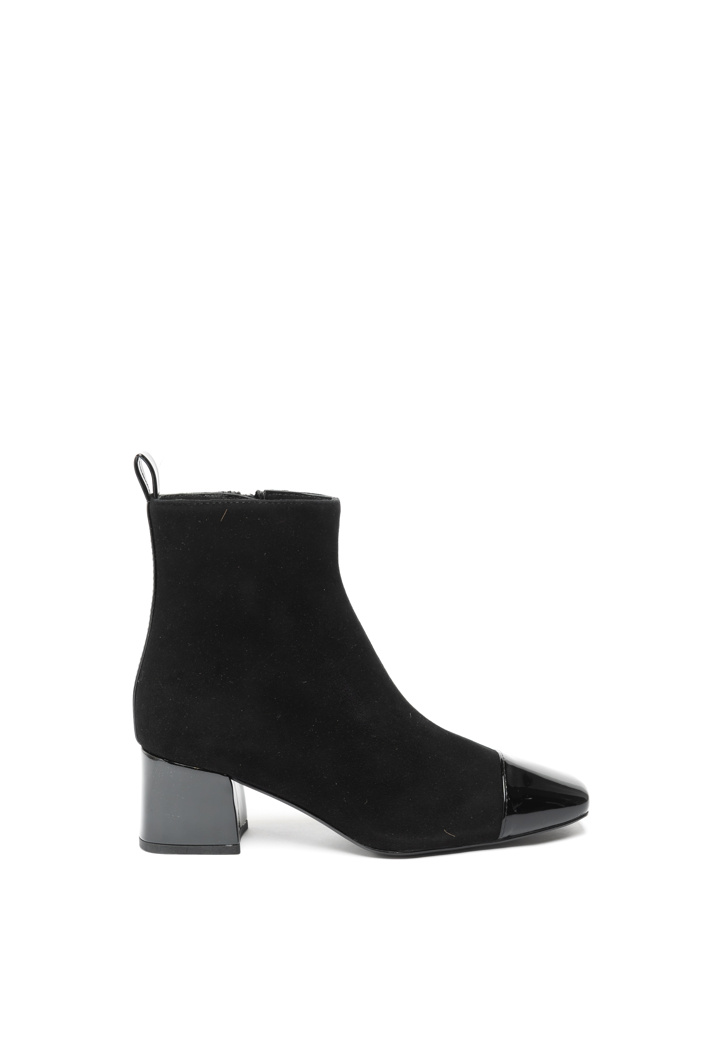ANKLE BOOTS - BLACK
