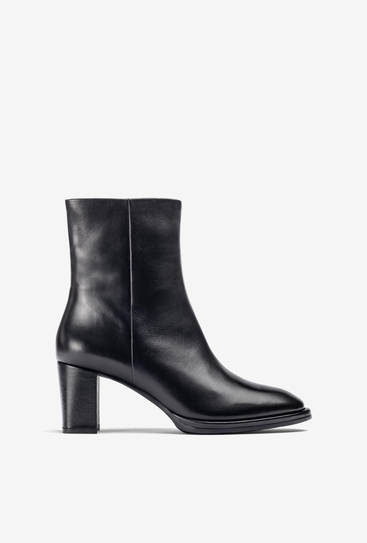 ANKLE BOOTS - BLACK
