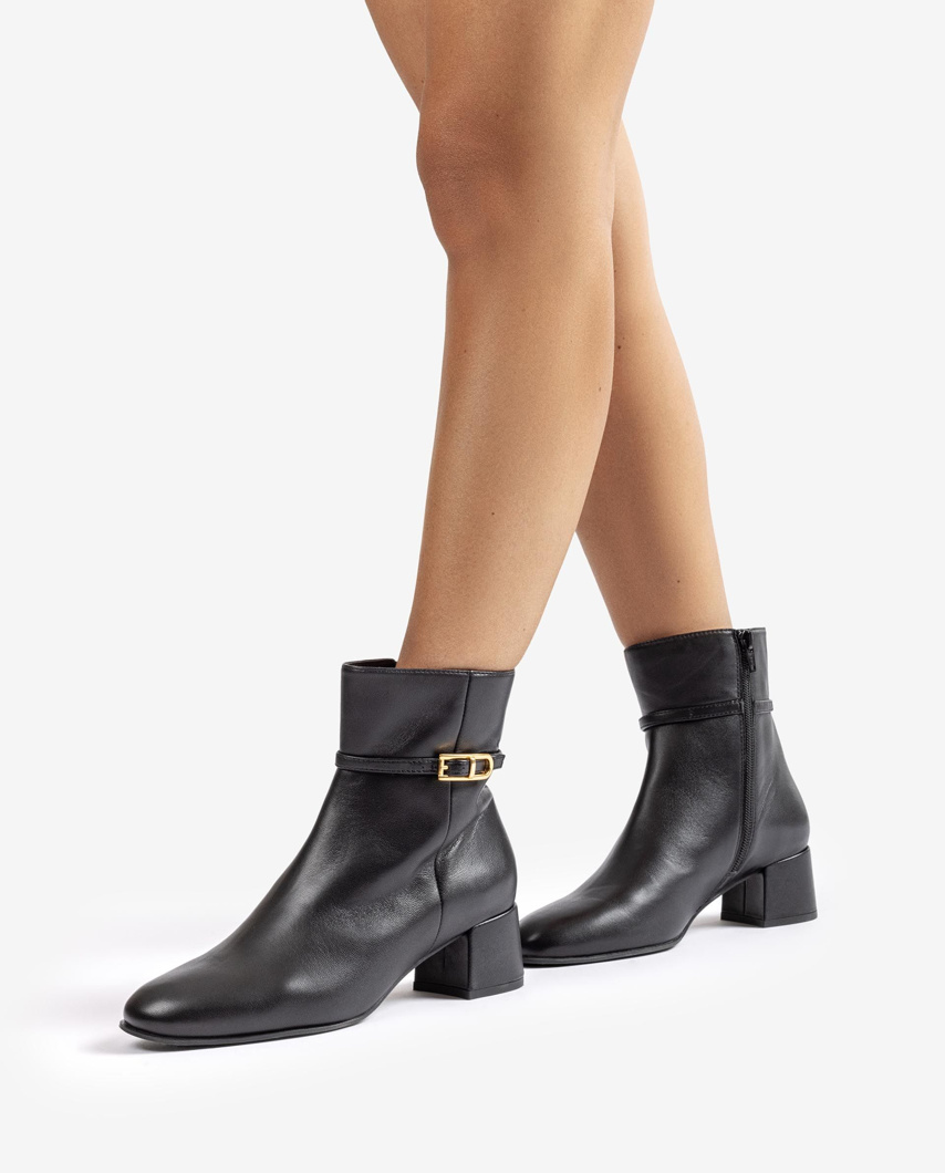 ANKLE BOOTS - BLACK