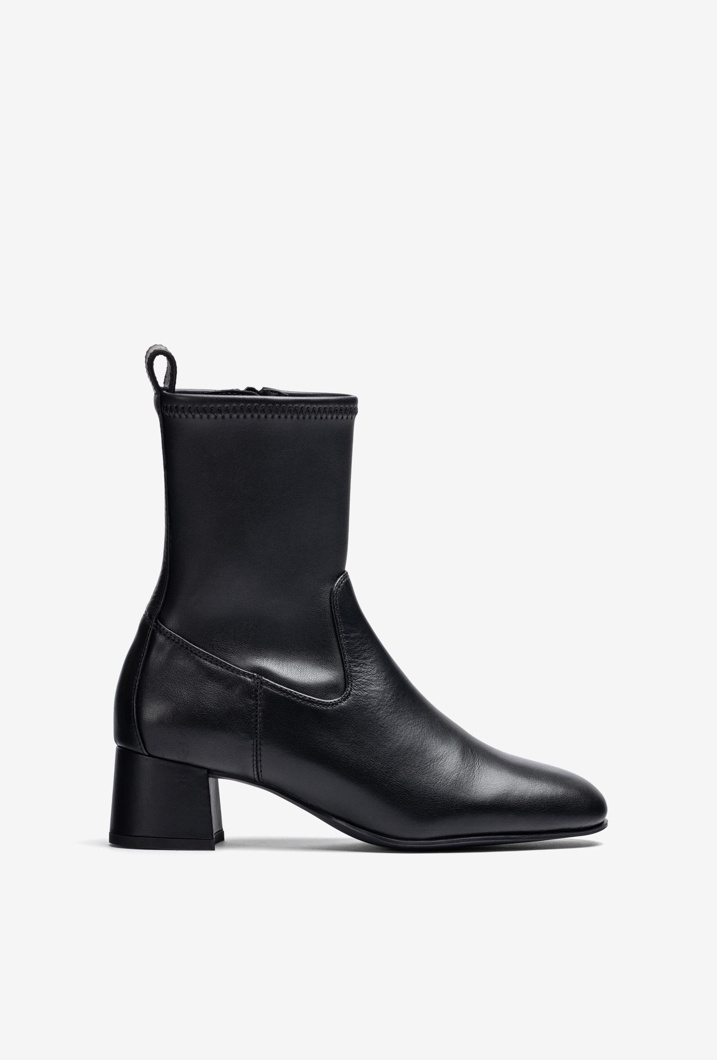 ANKLE BOOTS - BLACK