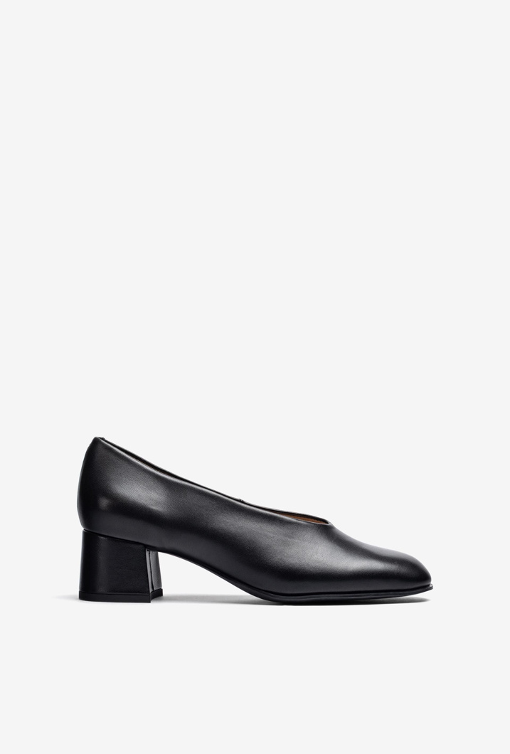 HIGH HEELS - BLACK