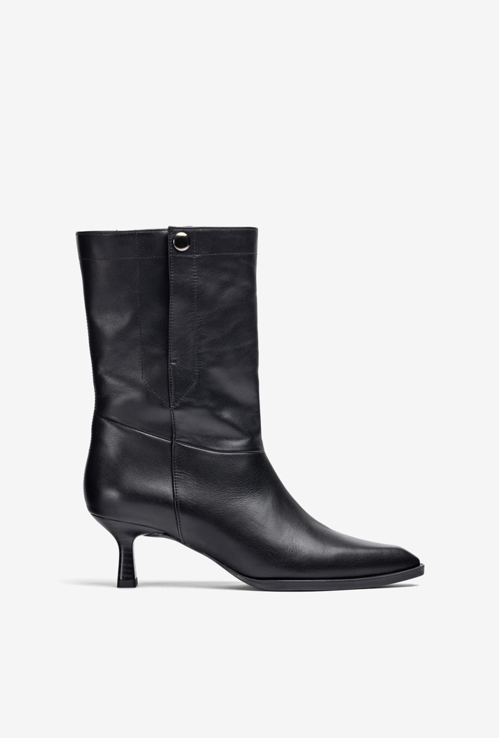 BOOTS - BLACK