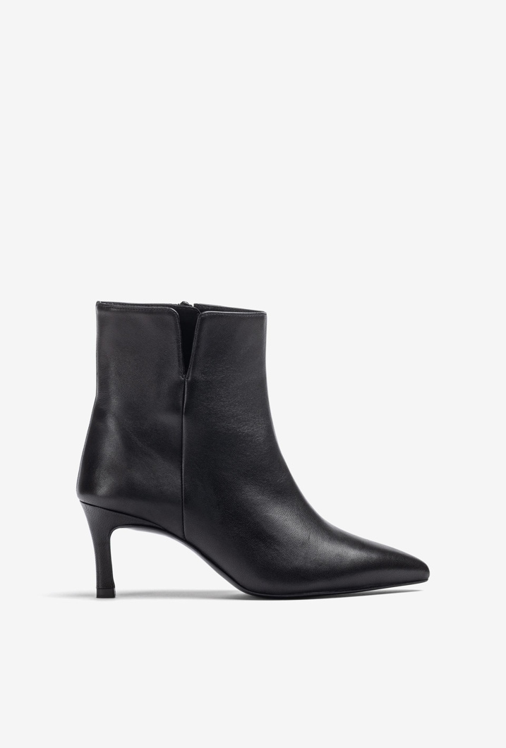 ANKLE BOOTS - BLACK