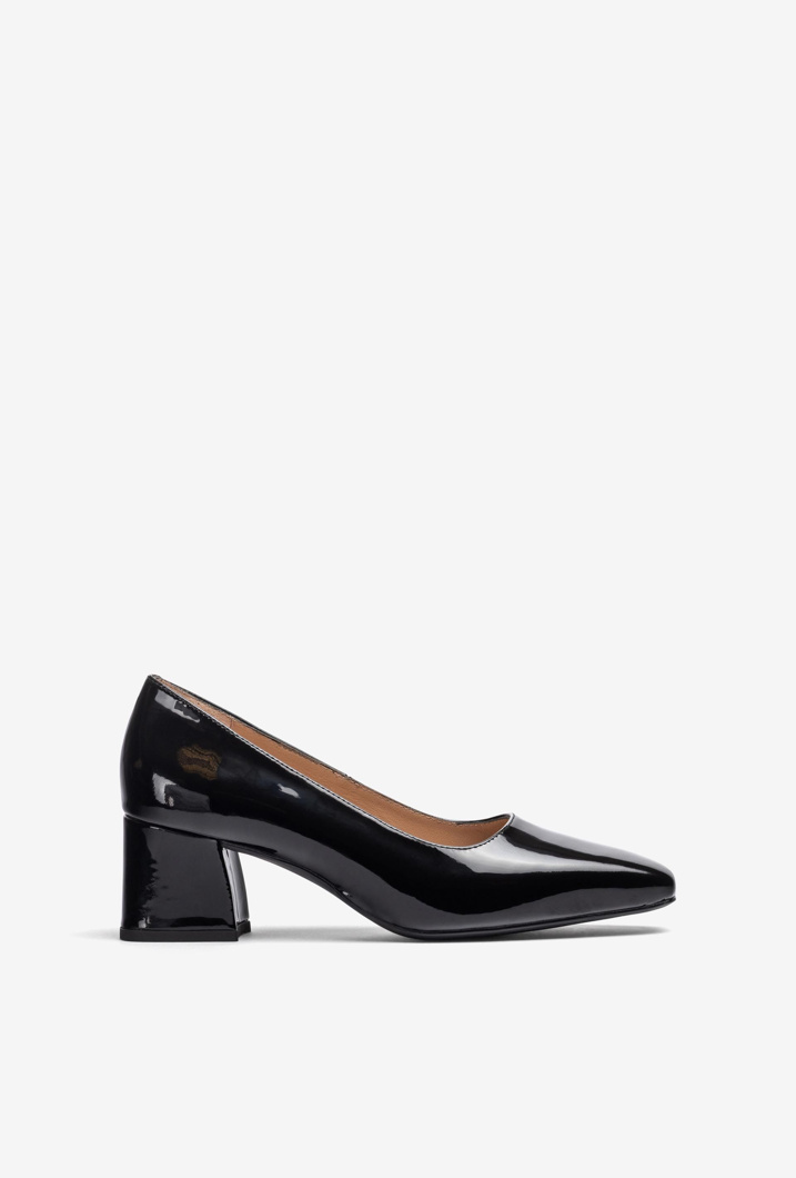 HIGH HEELS - BLACK